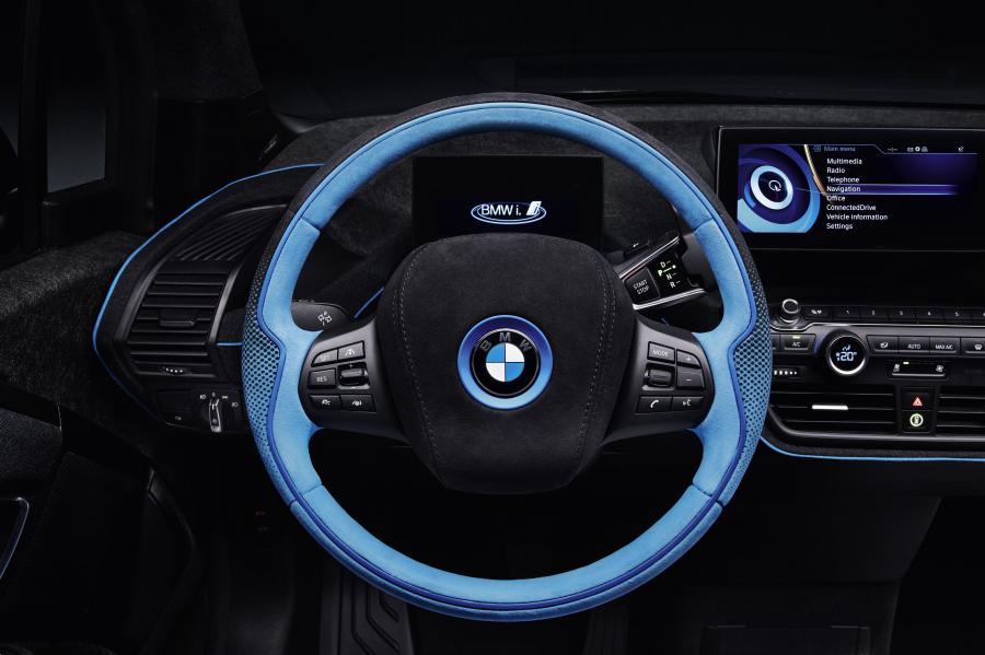 Панель приборов BMW i3 CrossFade by Garage Italia Customs 2016 года  (фото 7 из 30)